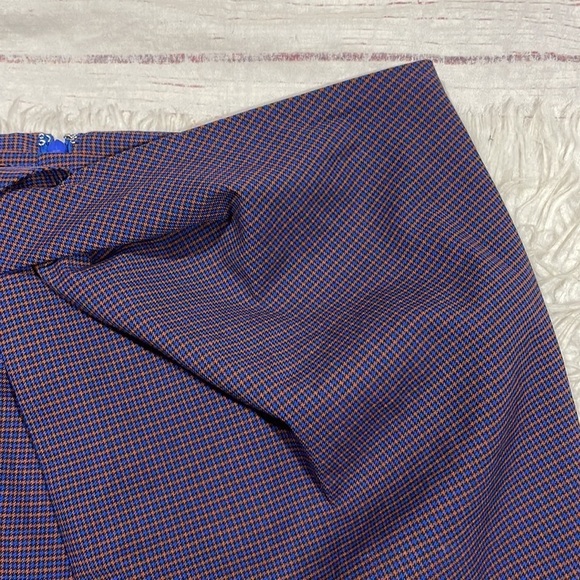 Aritzia Babaton Plaid Checkered Twist Front Jethro Mini Skirt - Picture 5 of 10